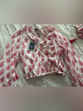 Target x roller rabbit White & Pink Floral block print Tie-Front Peasant Top